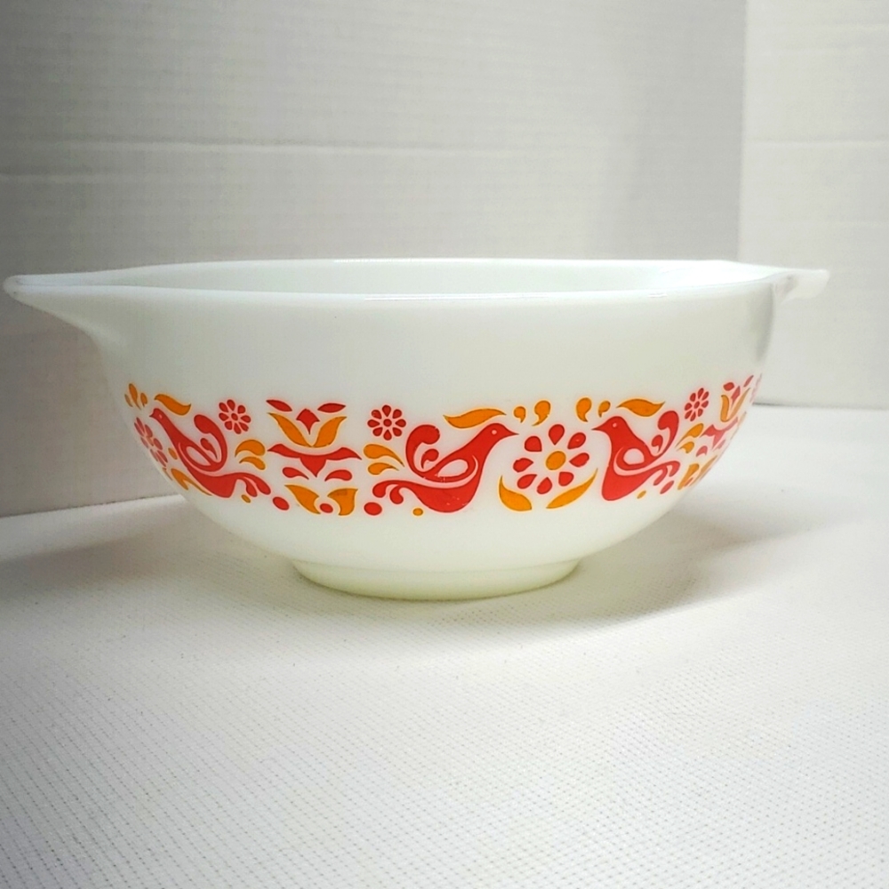✨2.5 Quart “Friendship” PYREX Cinderella bowl #443✨